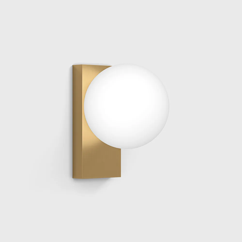 10.0613.4.930.BR_1 Surface-mounted wall luminaire SFERA WALL S, L100mm, SP119mm, H137mm, Bridgelux LED 4W, 3000K, 243Lm, 360°, CRI>90, 220-240V, IP20, driver (only 3-year warranty), opal, brass base — изображение 1